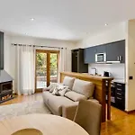 Avet, Acogedor En Apartamento